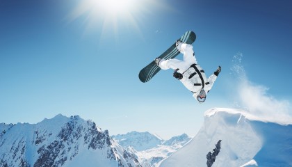 开云体育官网入口-德甲突破传统，精彩反击与关键扑救令人震撼，德甲intro