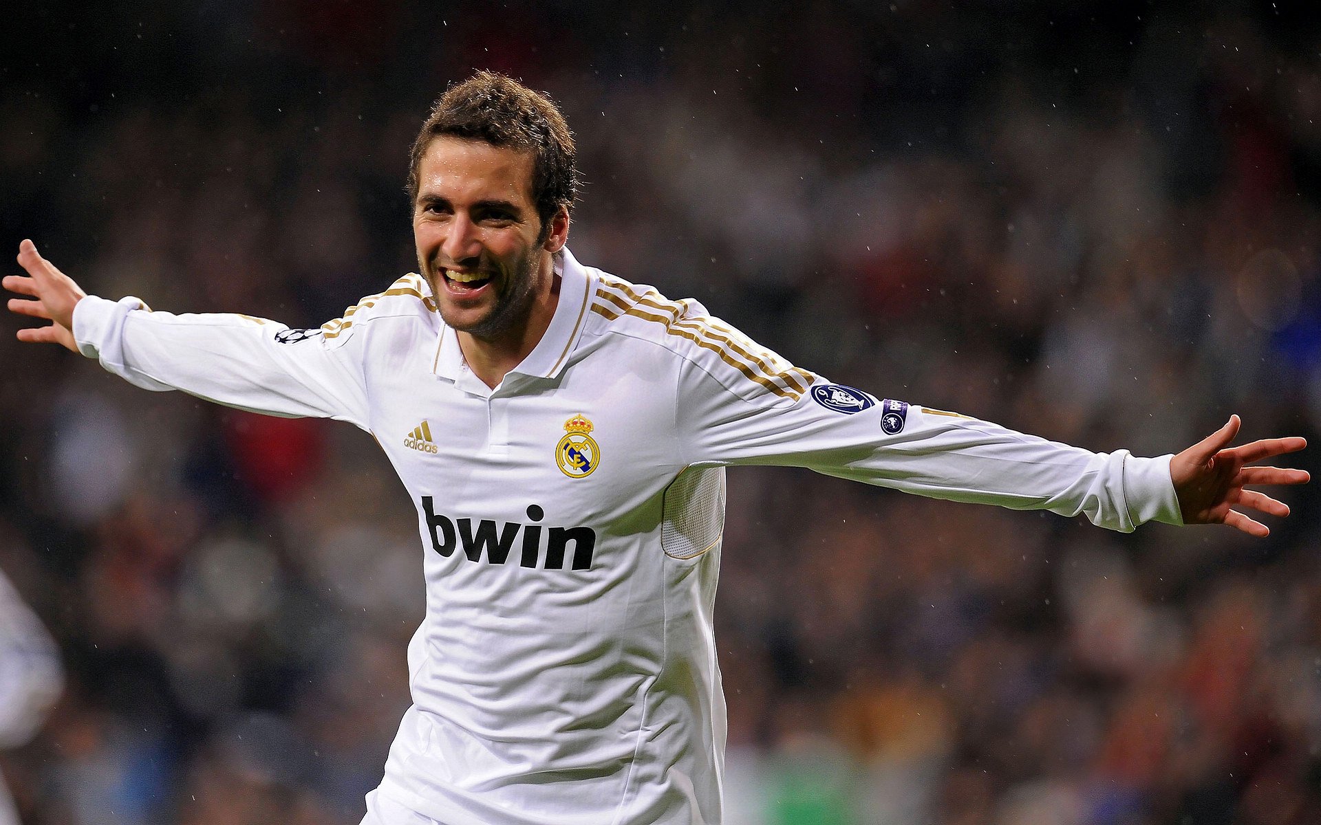 “西甲焦点赛事：新星闪耀引全场热议”，西甲星星