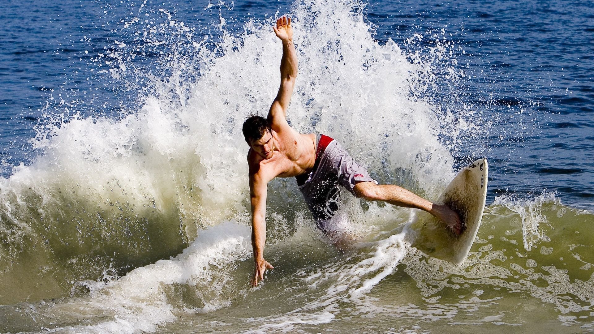 【比赛回顾】丁俊晖:关键时刻的攻防策略全揭秘,丁俊晖技术深度分析